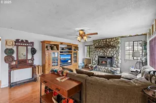 5230 Azalea-Glen Rd, Glendale, OR 97442 - Photo 4