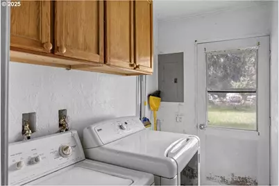 5230 Azalea Glen Rd, Glendale, OR 97442 - Photo 14