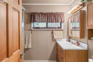 5230 Azalea-Glen Rd, Glendale, OR 97442 - Photo 12