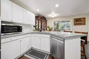 345 SW 207th Ave, Beaverton, OR 97006 - Photo 8