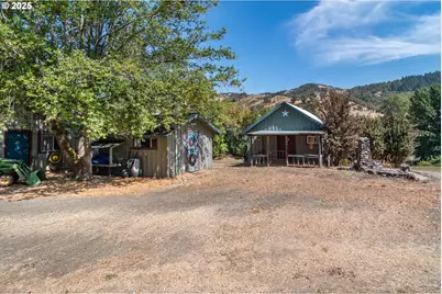 13474 Old Highway 99, Myrtle Creek, OR 97457 - Photo 2