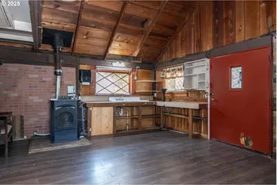 13474 Old Highway 99, Myrtle Creek, OR 97457 - Photo 12