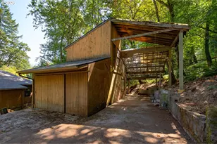 1202 Barber Dr, Eugene, OR 97405 - Photo 36