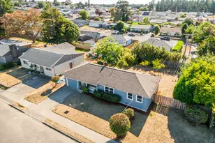 1710 Johnson St, North Bend, OR 97459 - Photo 28