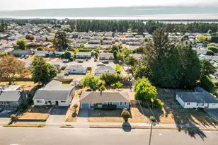 1710 Johnson St, North Bend, OR 97459 - Photo 26