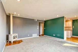 1900 NW Carden Ave, Pendleton, OR 97801 - Photo 6