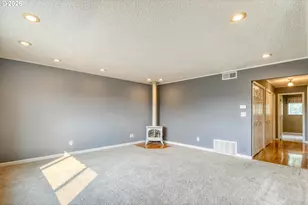 1900 NW Carden Ave, Pendleton, OR 97801 - Photo 4