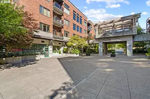 400 W 8th St, Vancouver, WA 98660 - Photo 2