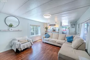 1065 Pacific Hwy, Woodburn, OR 97071 - Photo 8