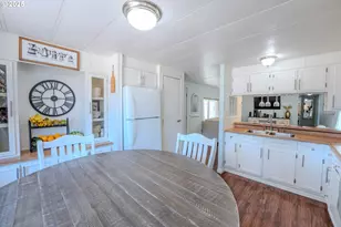 1065 Pacific Hwy, Woodburn, OR 97071 - Photo 16