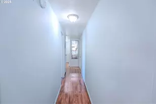 1065 Pacific Hwy, Woodburn, OR 97071 - Photo 12