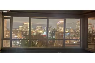 2020 SW Market St Dr, Portland, OR 97201 - Photo 8