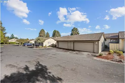 6296 Belmont Way, West Linn, OR 97068 - Photo 32