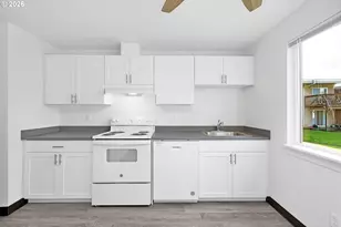 13455 SE Oatfield Rd, Milwaukie, OR 97222 - Photo 16
