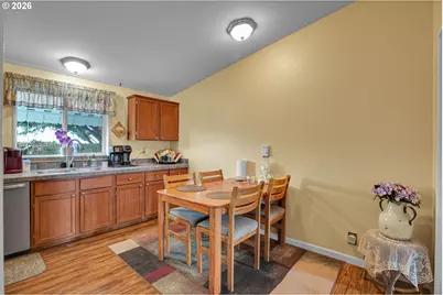 51361 SE Hood View Dr #139, Scappoose, OR 97056 - Photo 10