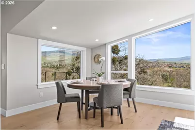 852 Oak St, Ashland, OR 97520 - Photo 14