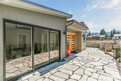 852 Oak St, Ashland, OR 97520 - Photo 2