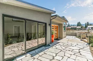 852 Oak St, Ashland, OR 97520 - Photo 2