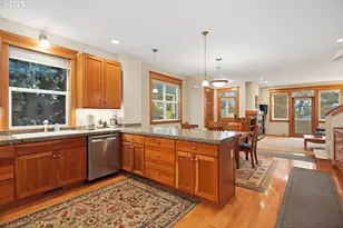 1807 Columbia St, Hood River, OR 97031 - Photo 6