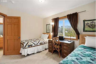 1807 Columbia St, Hood River, OR 97031 - Photo 20