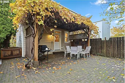 1807 Columbia St, Hood River, OR 97031 - Photo 26