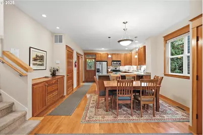 1807 Columbia St, Hood River, OR 97031 - Photo 8