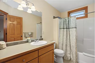 1807 Columbia St, Hood River, OR 97031 - Photo 18