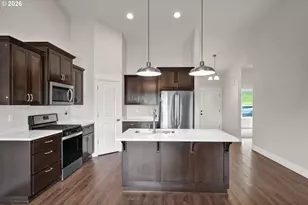 2005 Davis Rd S, Salem, OR 97306 - Photo 8
