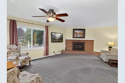 11770 SW 7th St, Beaverton, OR 97005 - Photo 8
