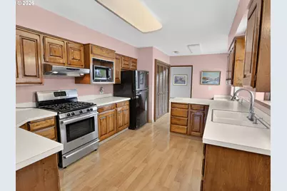 11770 SW 7th St, Beaverton, OR 97005 - Photo 12