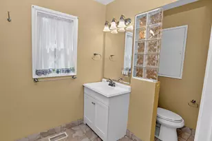 11770 SW 7th St, Beaverton, OR 97005 - Photo 30