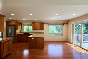 1688 NE Ruby Ct, Roseburg, OR 97470 - Photo 10
