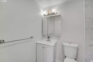 1829 NE 23rd Ct, Hillsboro, OR 97124 - Photo 20