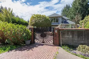 626 N Bayview Loop, Waldport, OR 97394 - Photo 2