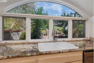 626 N Bayview Loop, Waldport, OR 97394 - Photo 8