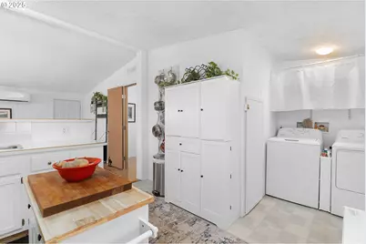 1200 E Central Ave #139, Sutherlin, OR 97479 - Photo 10