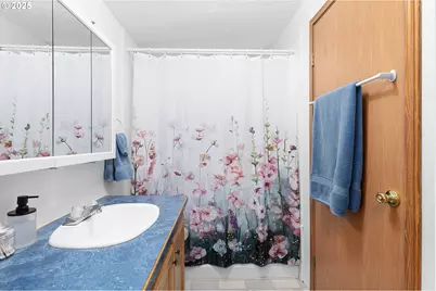 1200 E Central Ave #139, Sutherlin, OR 97479 - Photo 14