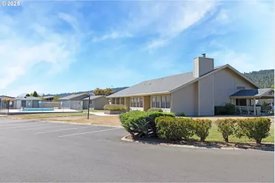 1200 E Central Ave #139, Sutherlin, OR 97479 - Photo 6