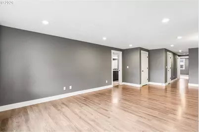 2238 SE 130th Ave, Portland, OR 97233 - Photo 6