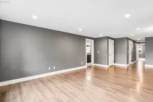 2238 SE 130th Ave, Portland, OR 97233 - Photo 6
