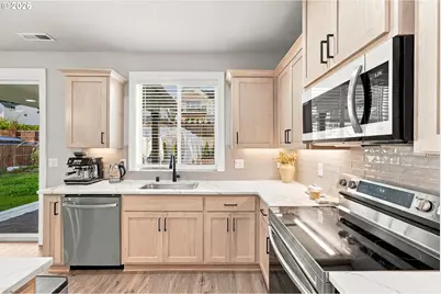 665 W 9th St, La Center, WA 98629 - Photo 18