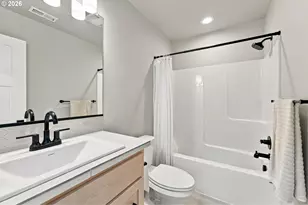 665 W 9th St, La Center, WA 98629 - Photo 36