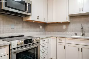 4460 SW Scholls Ferry Rd, Portland, OR 97225 - Photo 10