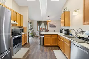 1864 Garfield St, North Bend, OR 97459 - Photo 12