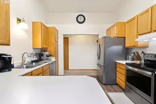 1864 Garfield St, North Bend, OR 97459 - Photo 14