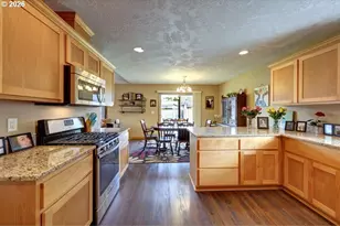 332 SW Kalmia Ave, Warrenton, OR 97146 - Photo 14