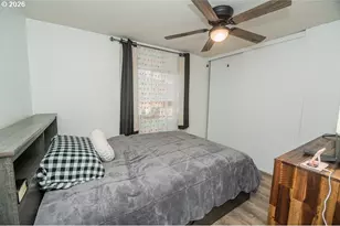 898 Lochaven Ave, Springfield, OR 97477 - Photo 20