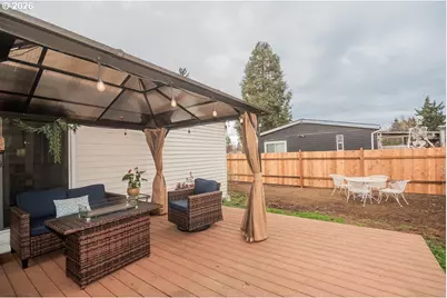 898 Lochaven Ave, Springfield, OR 97477 - Photo 36