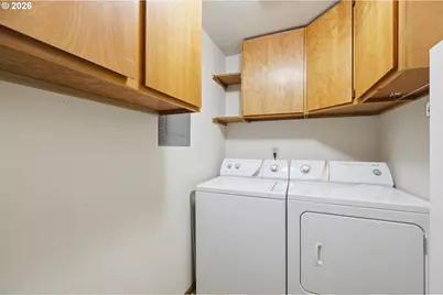 2101 Lake Isle Ct, Eugene, OR 97401 - Photo 26