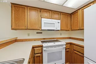 2101 Lake Isle Ct, Eugene, OR 97401 - Photo 18